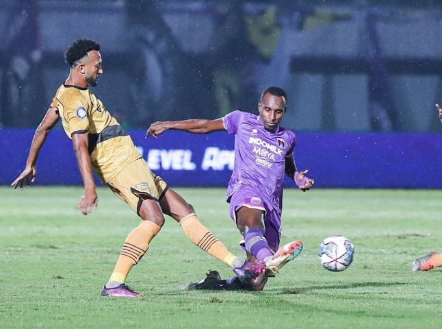 Liga 1 2022/2023: Gol Tunggal Vidal Bawa Persita Kalahkan Dewa United