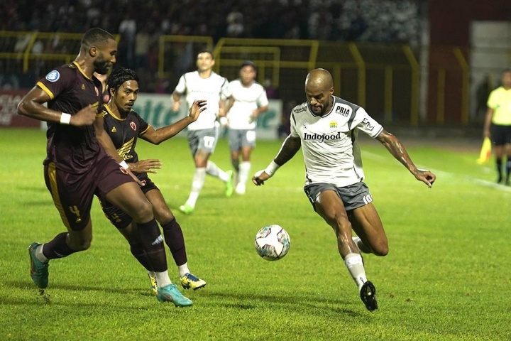 Liga 1 2022/2023: Pesta Gol, PSM Makassar Bantai Persib Bandung
