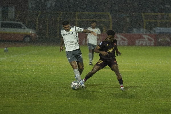 Liga 1 2022/2023: Budiman Beber Alasan Persib Kalah Telak dari PSM