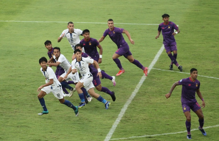 BRI Liga 1 2021-2022: Duel Persik vs PSIS Berakhir Tanpa Gol
