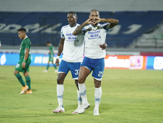 BRI Liga 1 2021-2022: Bungkam PSS, Persib Naik ke 3 Besar