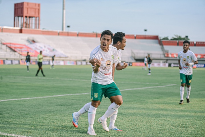 BRI Liga 1 2021-2022: Hat-trick Samsul Arif Bawa Persebaya Kalahkan Persikabo