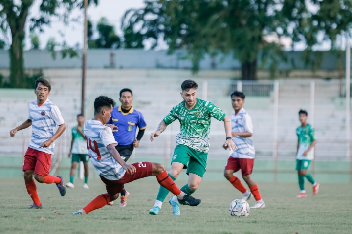 Tampil Impresif di Laga Uji Coba Bersama Persebaya, Higor Vidal Dibandingkan dengan Bruno Moreira